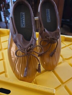 Sperry Two-Tone Brown/Tan Duck Boots